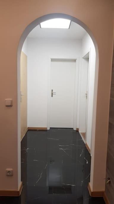 Frisch Renovierte 2-Zimmer-Wohnung Moenchengladbach Exterior foto