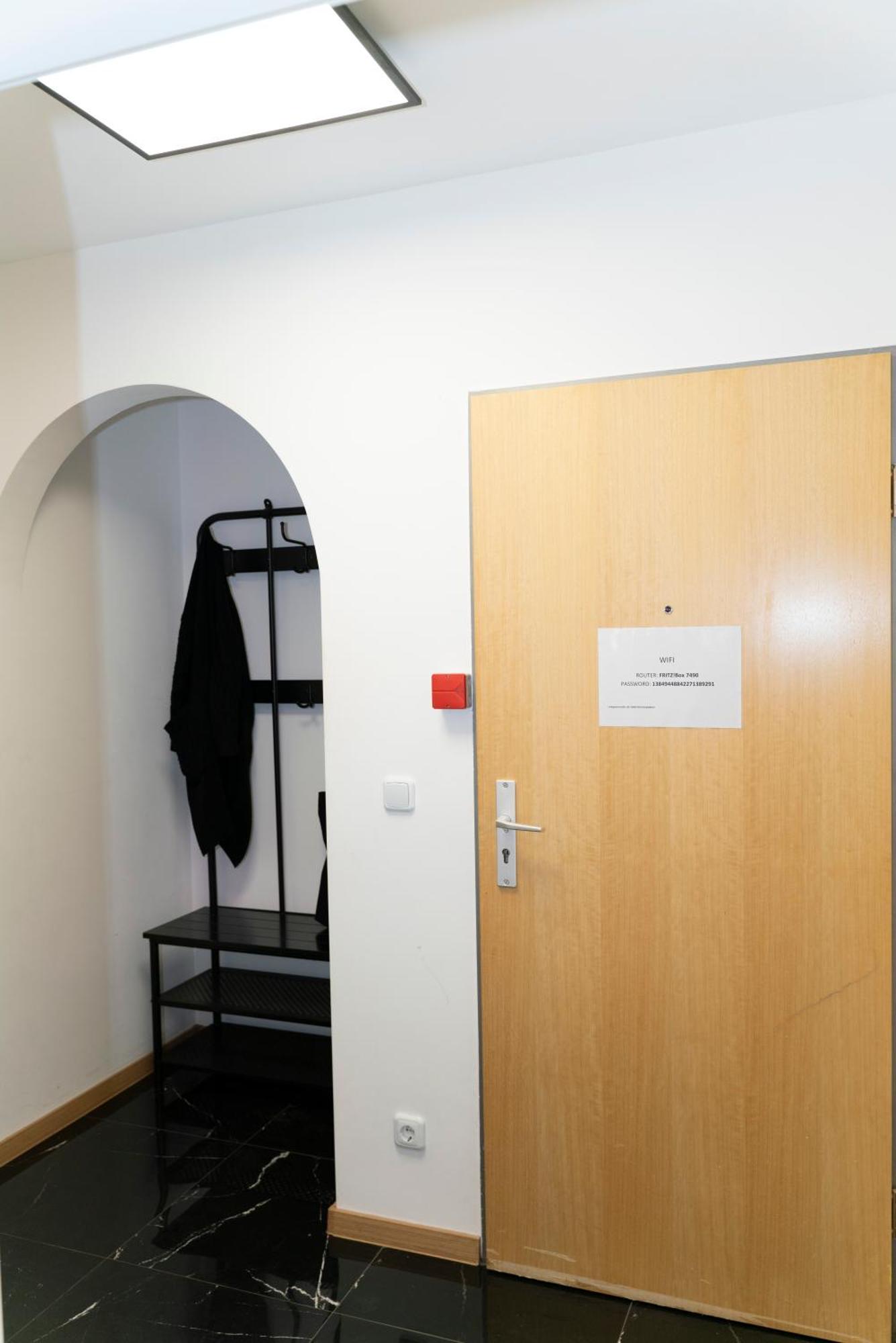 Frisch Renovierte 2-Zimmer-Wohnung Moenchengladbach Exterior foto